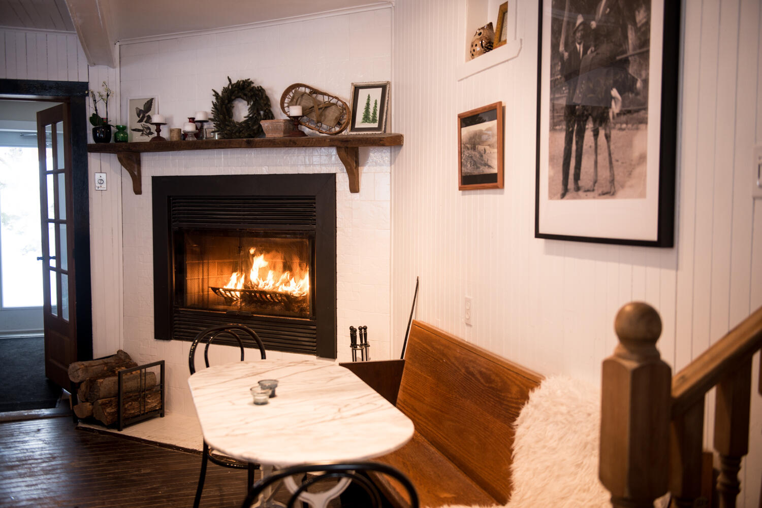 Espace Café - Les Conifères - Gîte, Café et Boutique à Saint-Adolphe-d'Howard, Québec Espace Café - Les Conifères - Gîte, Café et Boutique à Saint-Adolphe-d'Howard, Québec